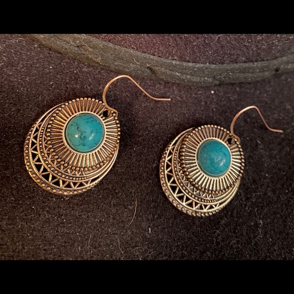 Earnings - Picture 2 of 3